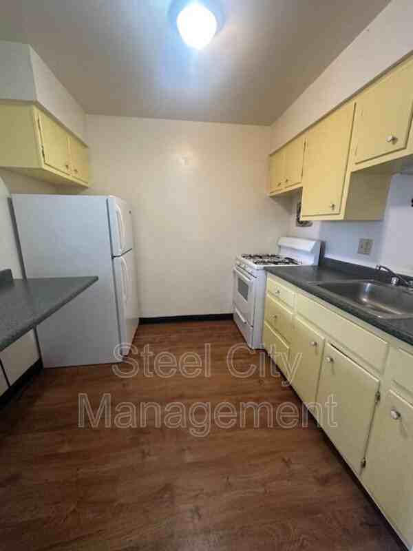 502 Bayne St #2 - Photo 5 of 7