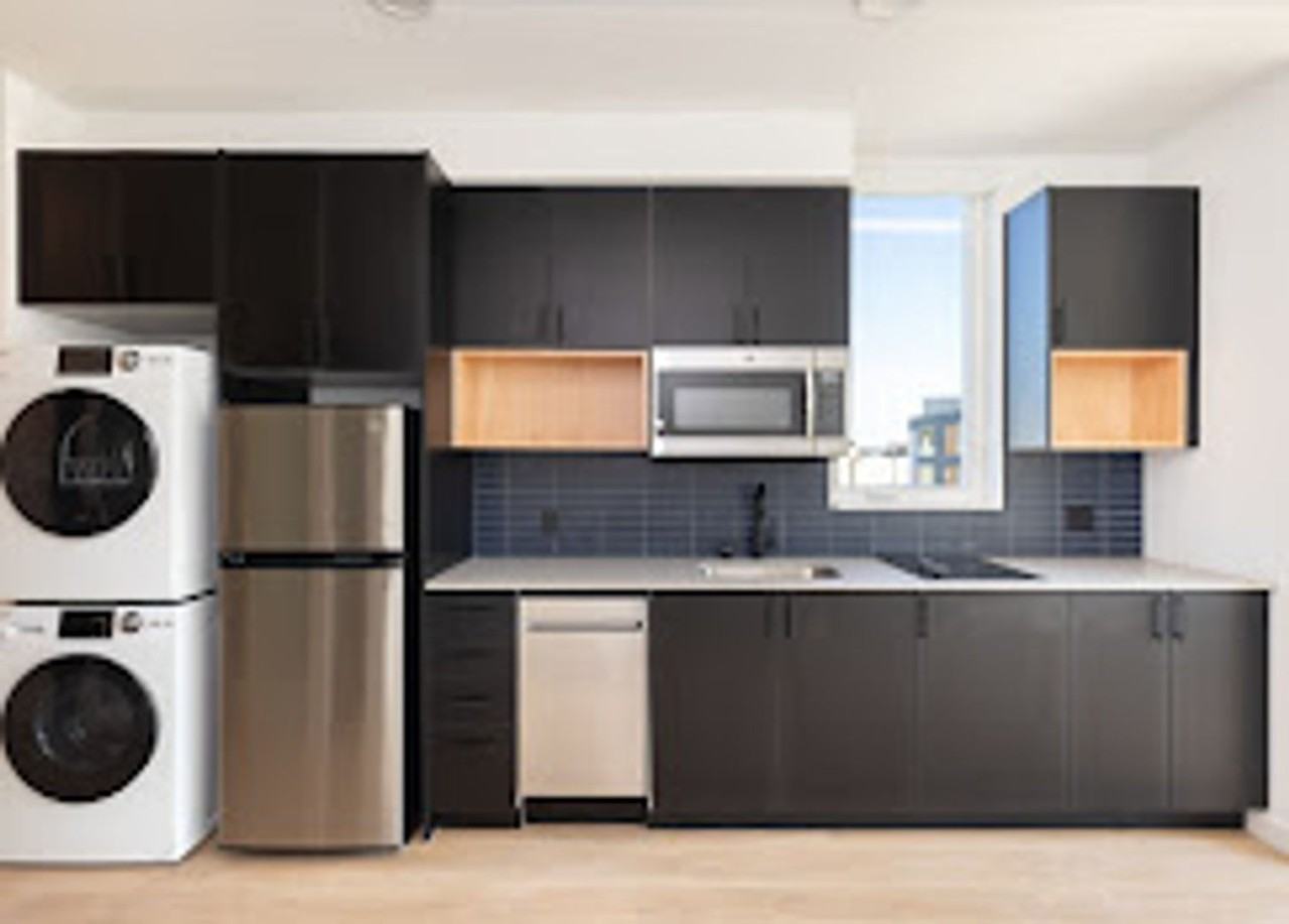 Track 66 - 836 NE 66th St - Photo 2 of 17