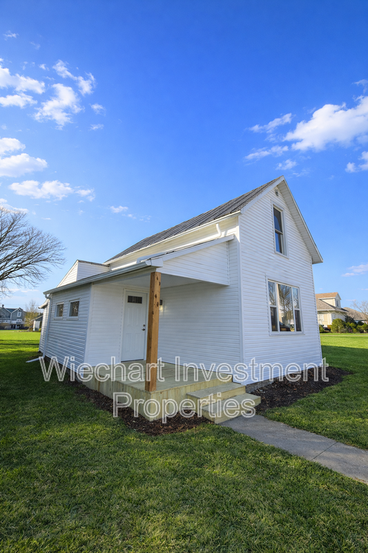 867 W Spring St - Photo 3 of 16
