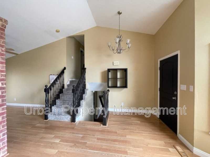 332 Westnorth - Photo 5 of 10