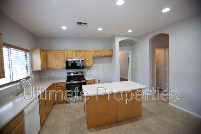 8336 W Pontiac Dr - Photo 3 of 11