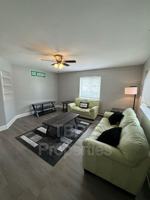 featured image of 1528 6th Ave #6