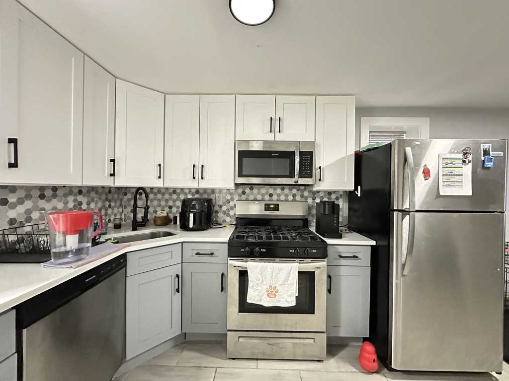 1721 N Mozart St #G - Photo 4 of 21