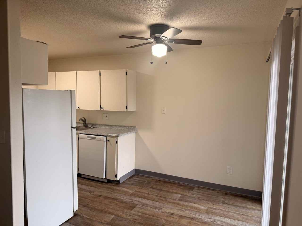 S815 - Star Apartments - Photo 7 of 42