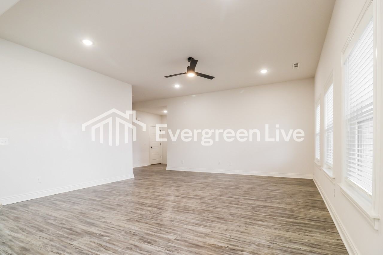 1251 Pebble Pass - Photo 3 of 15