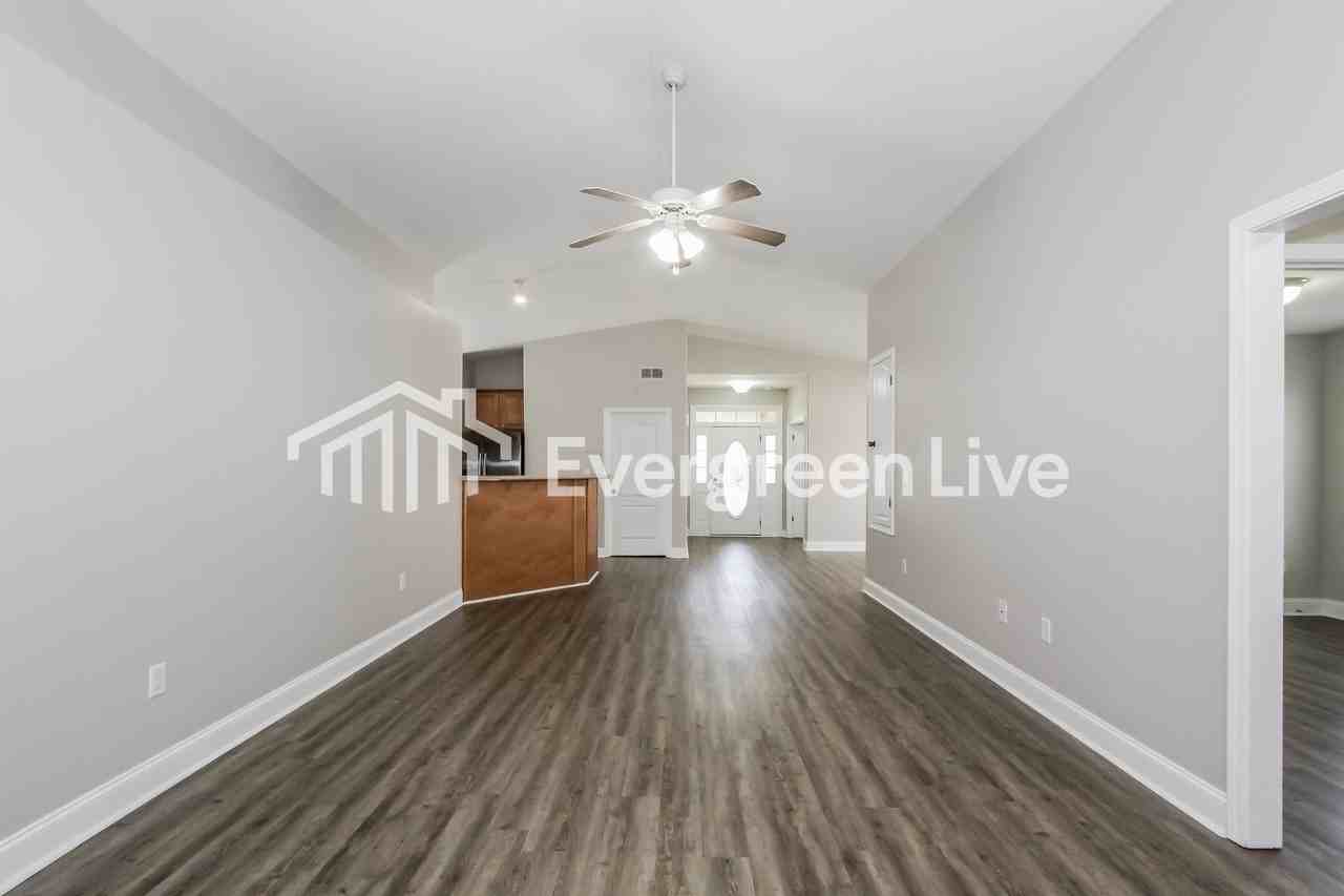 299 Ivy Hills Cir - Photo 3 of 15