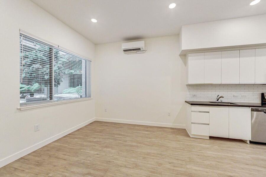 411 29th Street - Photo 7 of 27