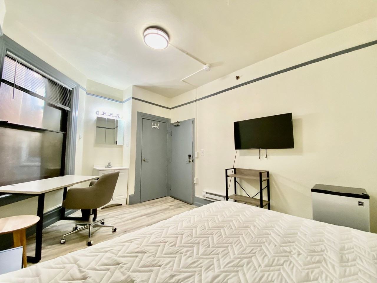 1010 Bush Street - Photo 5 of 21