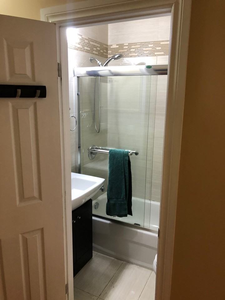 28 Russett Ave - Photo 5 of 6