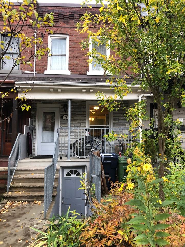 28 Russett Ave - Photo 3 of 6