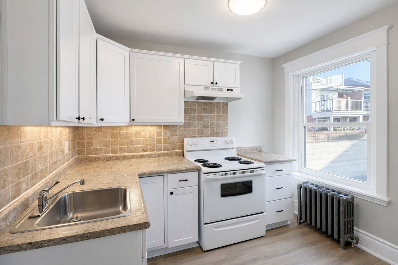 624 Main Street East #5 - Photo 4 of 10