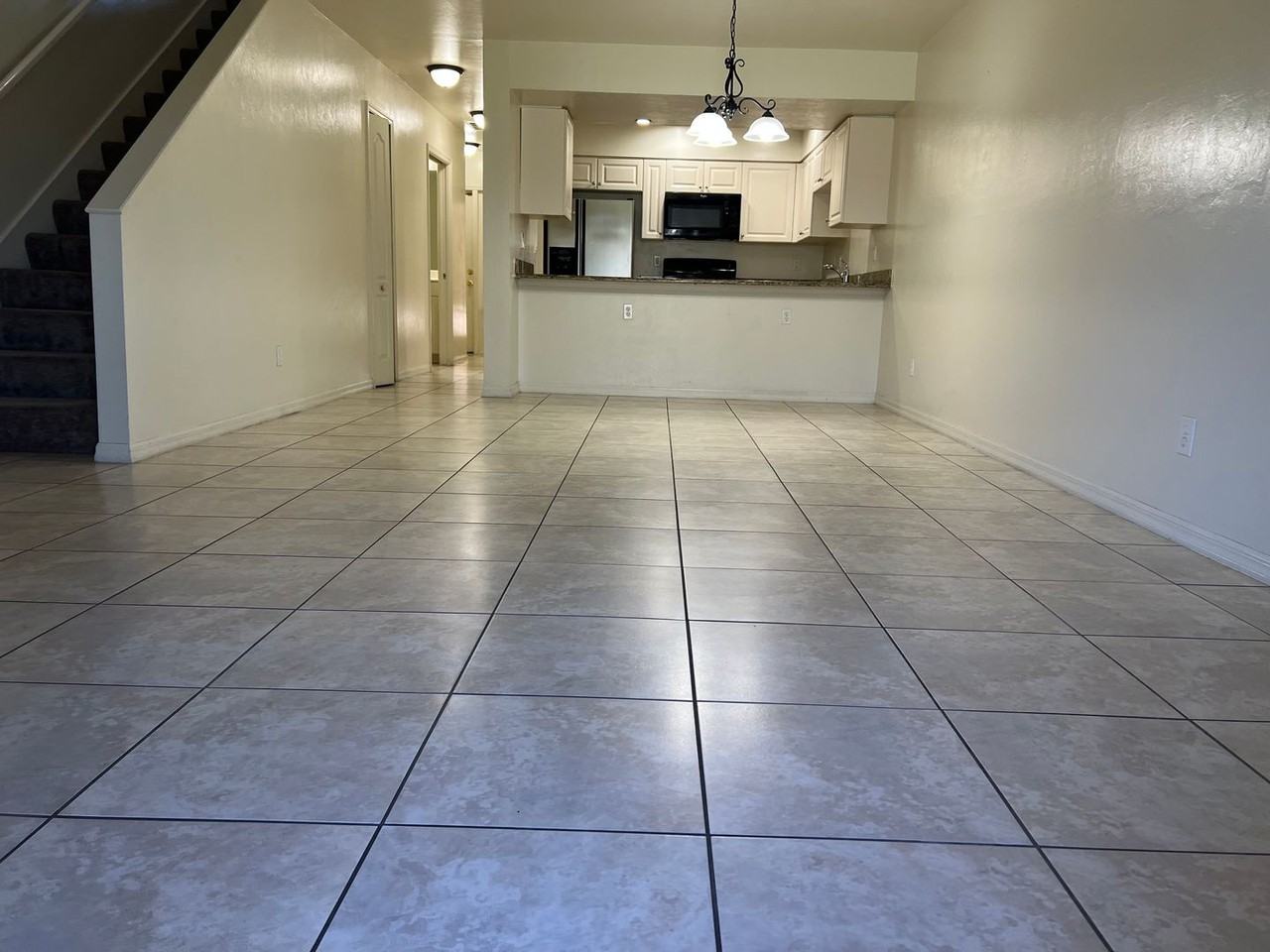 3430 3430 Santa Barbara - 4 #4 - Photo 3 of 19