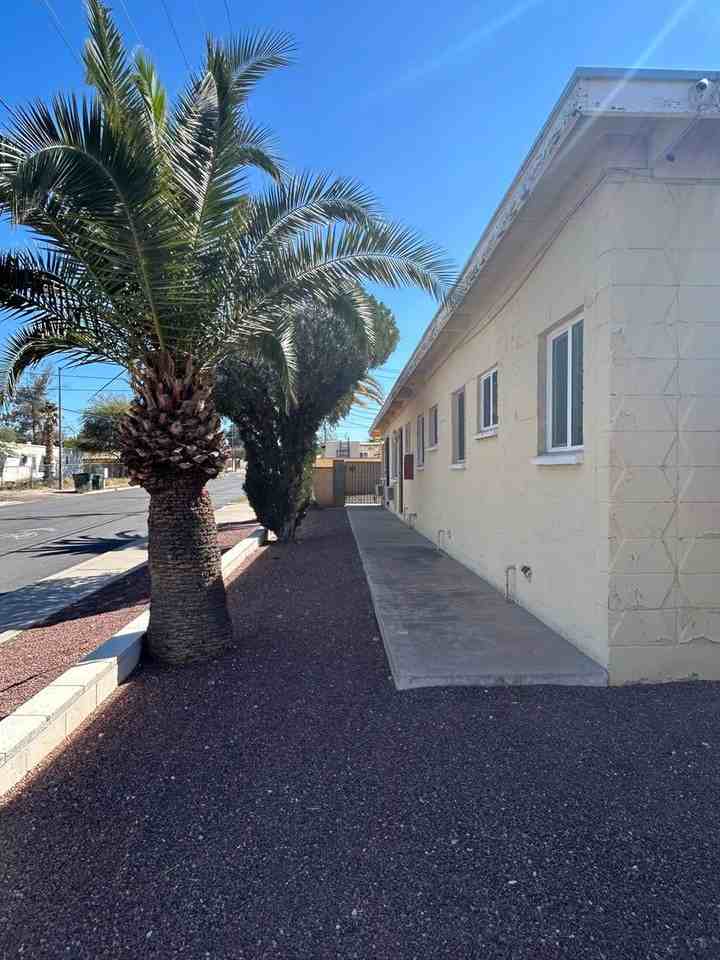 201-211 W Kelso St, Tucson, AZ 85705 - Photo 2 of 36