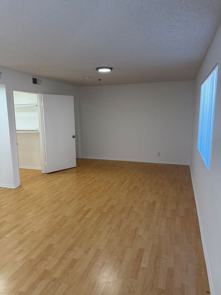 m521 - Photo 7 of 14