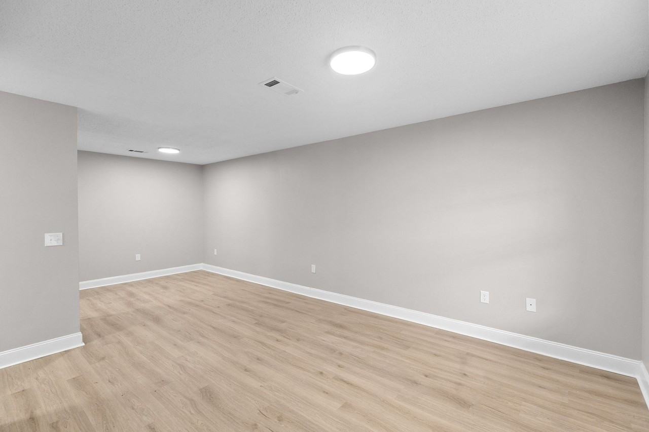 Willow Trace - Photo 3 of 25