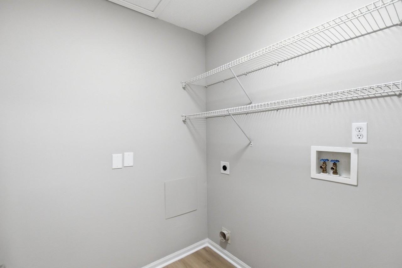 Englewood Apartments - Photo 7 of 28