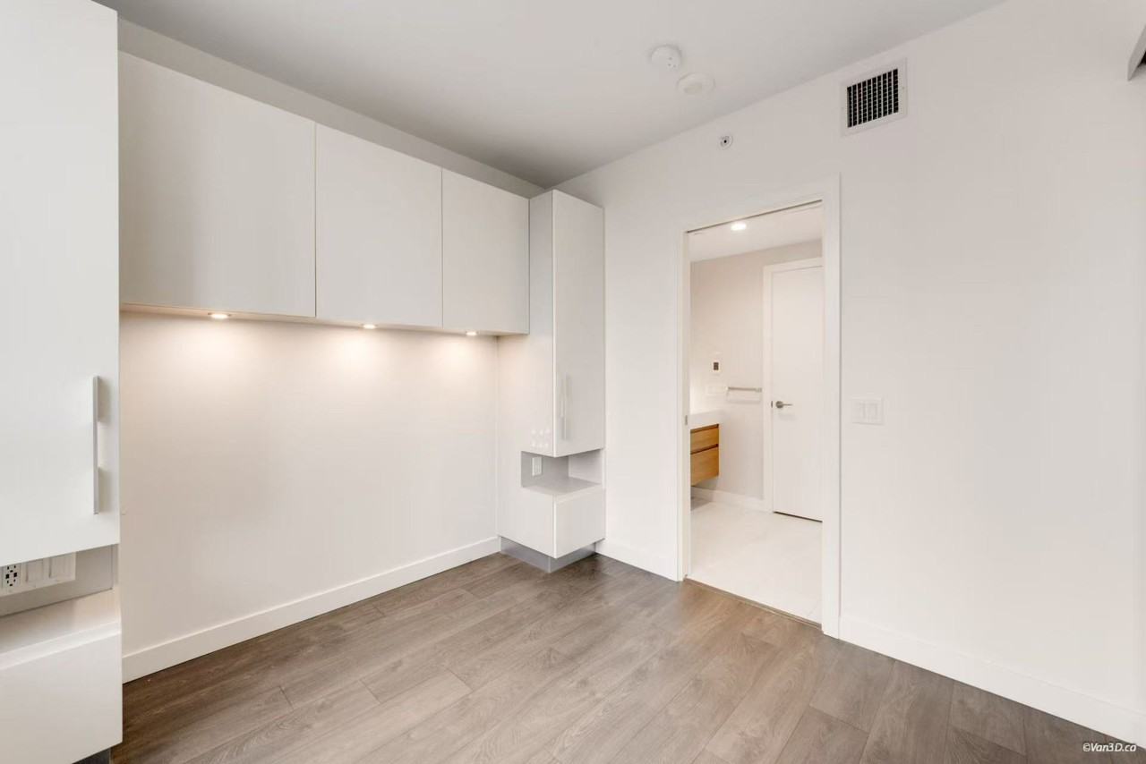 6463 Silver Ave - Photo 3 of 4