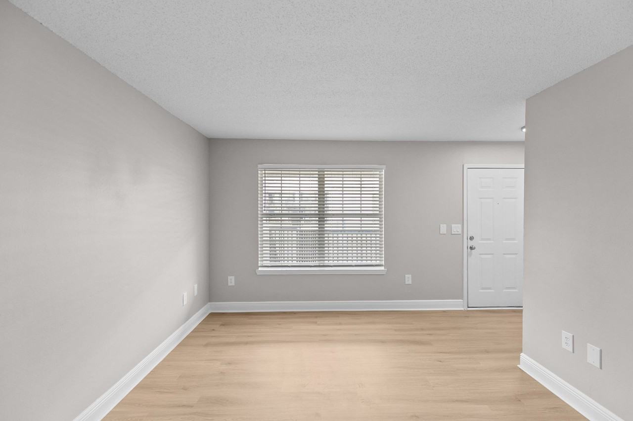 Megan Manor - Photo 4 of 22