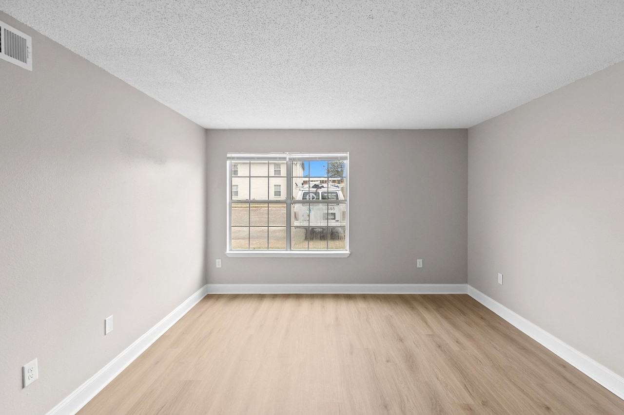 Coventry Gardens - Photo 4 of 29