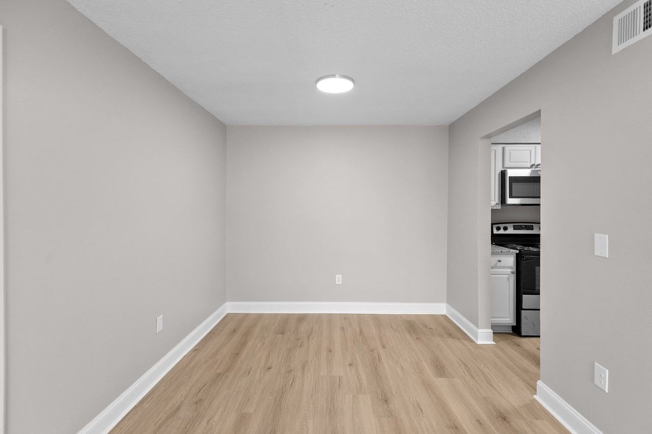 Coventry Gardens - Photo 5 of 29