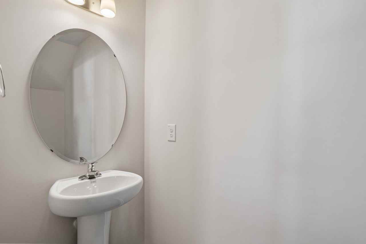 1012 Peony Ln - Photo 6 of 28