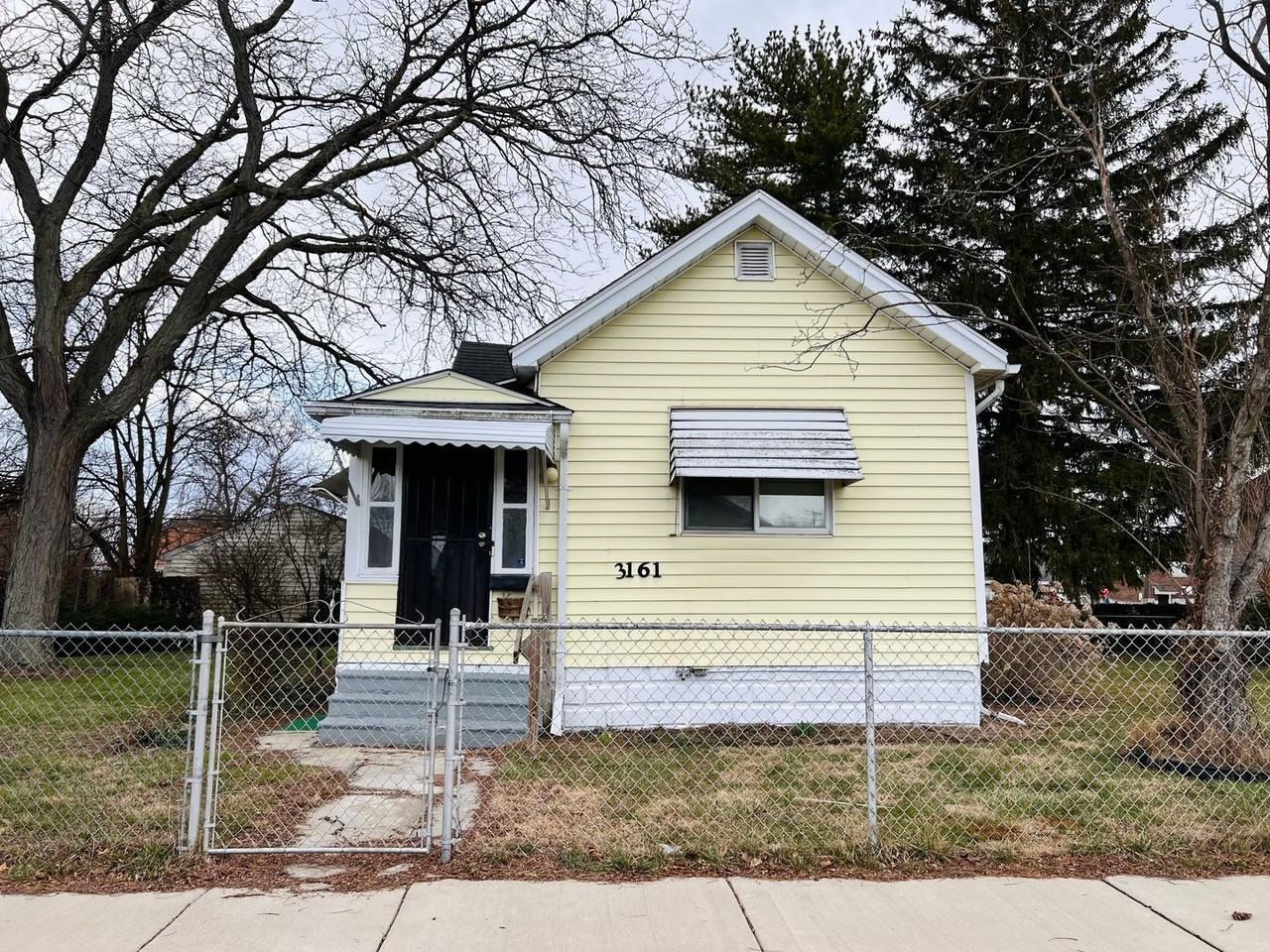 3161 Maher St