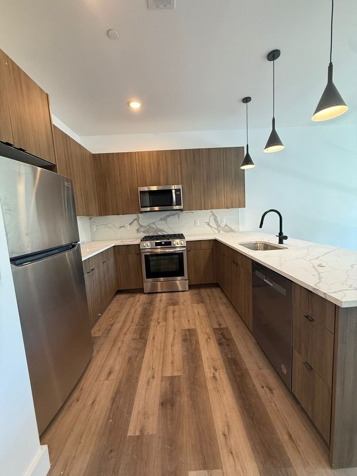 281 Halsey St #504 - Photo 4 of 10