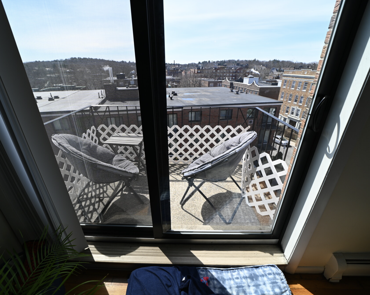 95 Sutherland Rd #4C - Photo 2 of 12