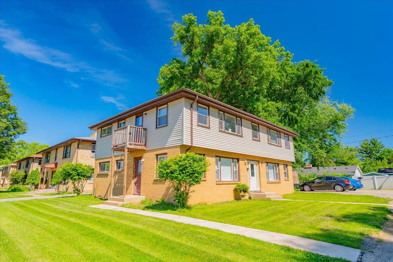 1902 Lake Point Dr #4