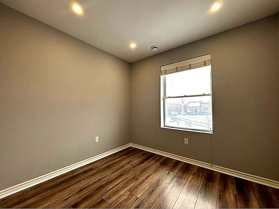 3 Britannia Avenue #1 - Photo 5 of 8