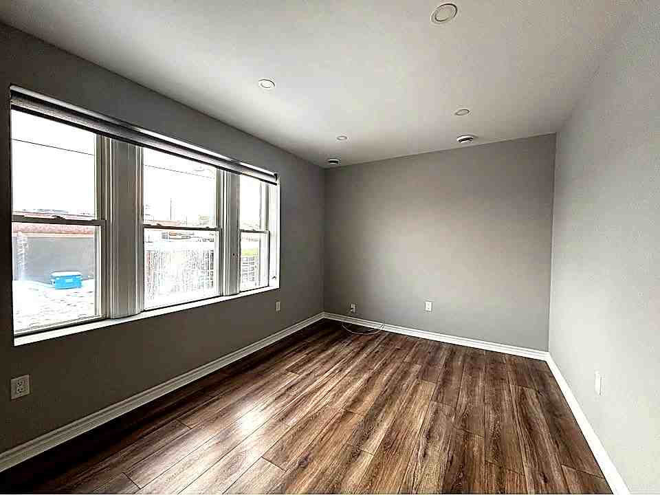 3 Britannia Avenue #1 - Photo 4 of 8