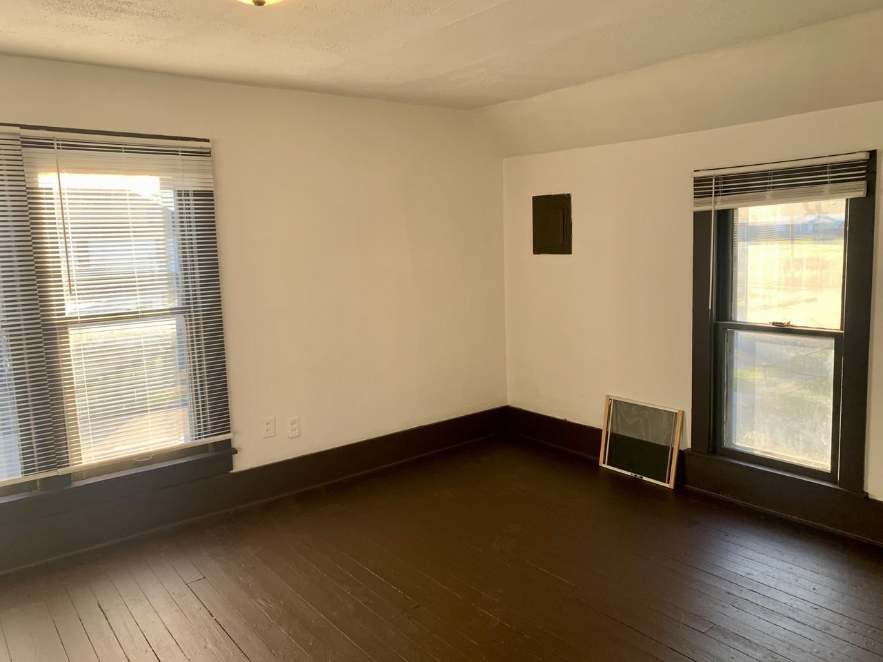 1721 3rd St Ne #2 - Photo 3 of 9