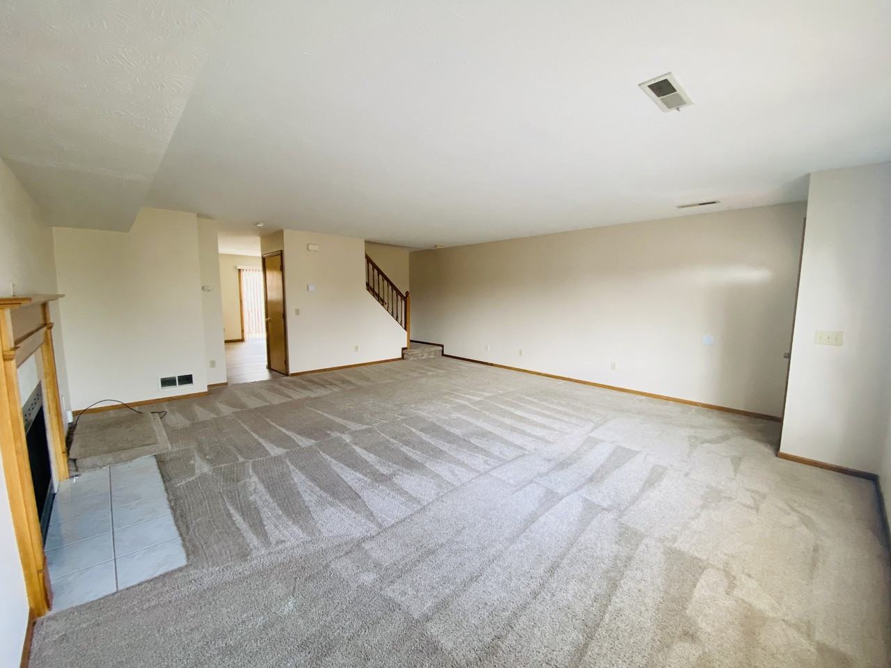 7491 Shisler St Ne #7491 - Photo 4 of 20