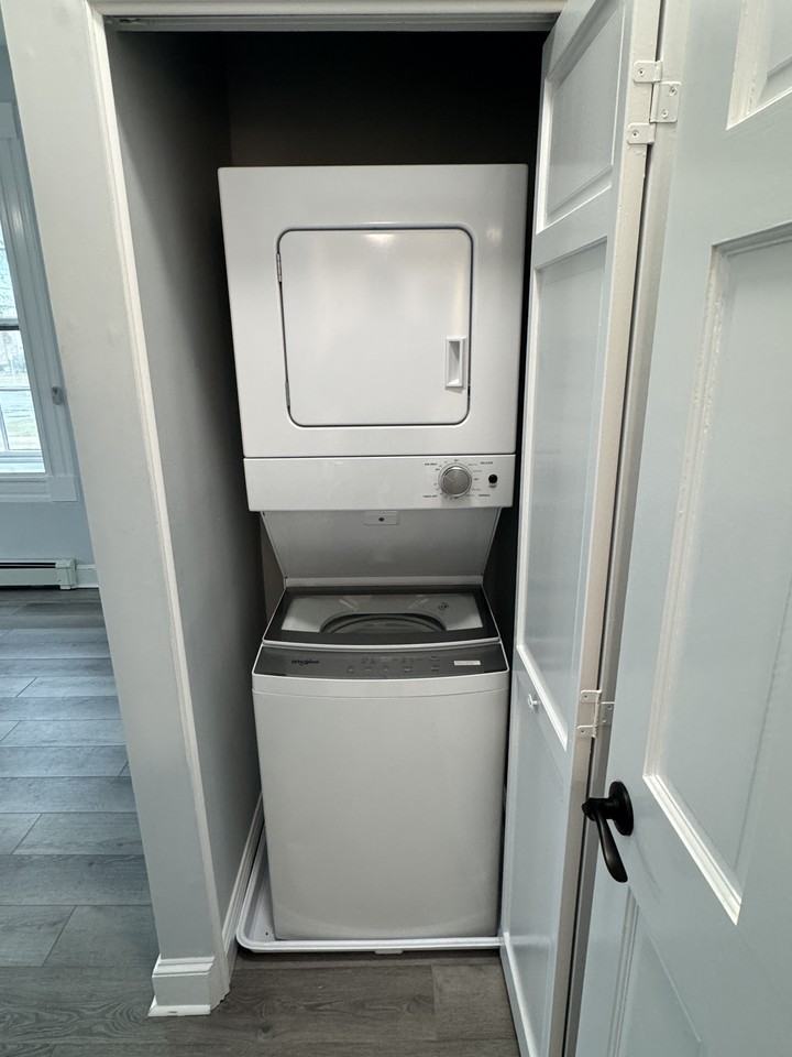 276 Main St - Photo 5 of 18