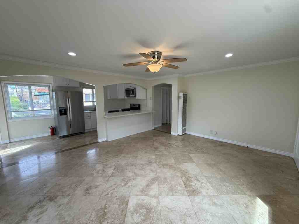 403 Avenida Santa Barbara #C - Photo 2 of 12