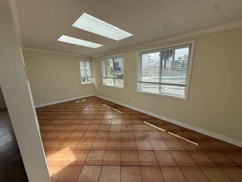 403 Avenida Santa Barbara #C - Photo 7 of 12