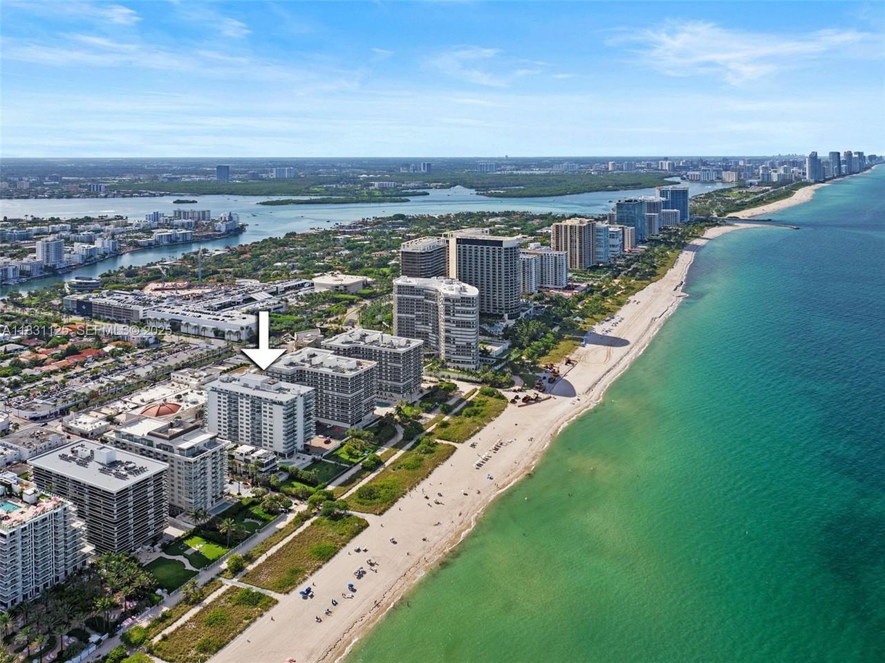 9511 Collins Ave #811