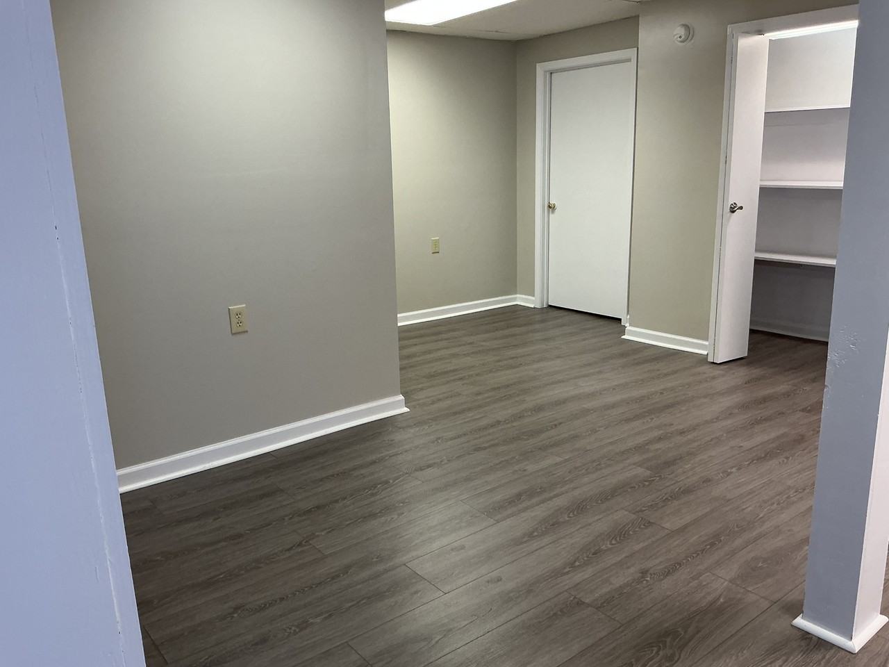 22892 Bridewell Cir - Photo 4 of 12