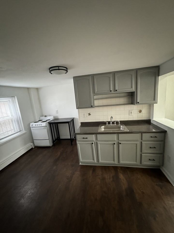 424 E Girard Ave #3FL - Photo 4 of 7