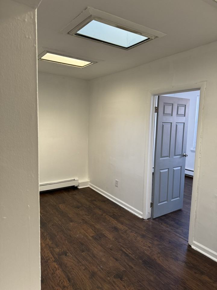 424 E Girard Ave #3FL - Photo 6 of 7