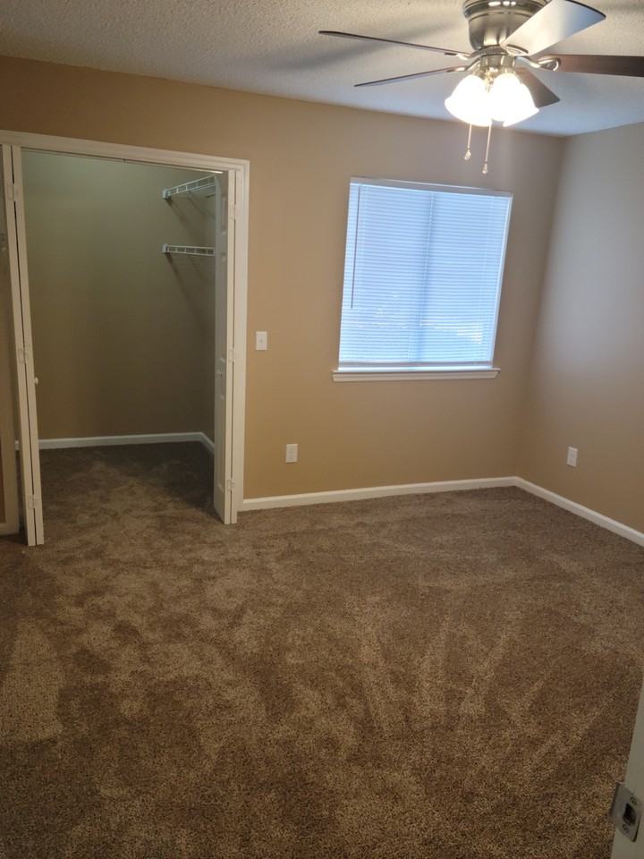 910 Brett Dr #29 - Photo 6 of 7