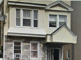 featured image of 375 6th Ave W #1