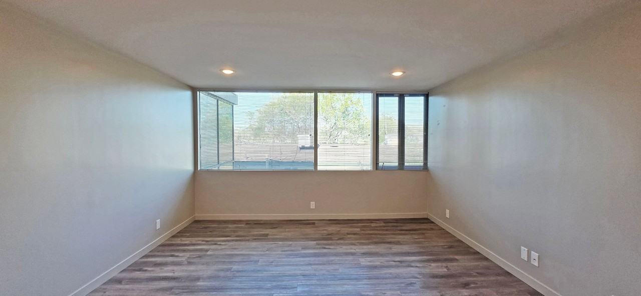 The Cornelian - Photo 7 of 50