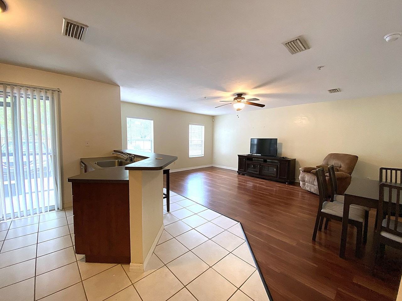 4215 Sw 31st Dr - Photo 2 of 24