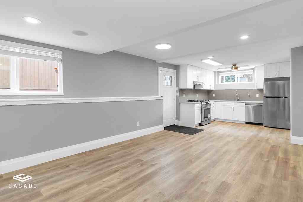 1225 Royal Court #bsmt - Photo 4 of 15