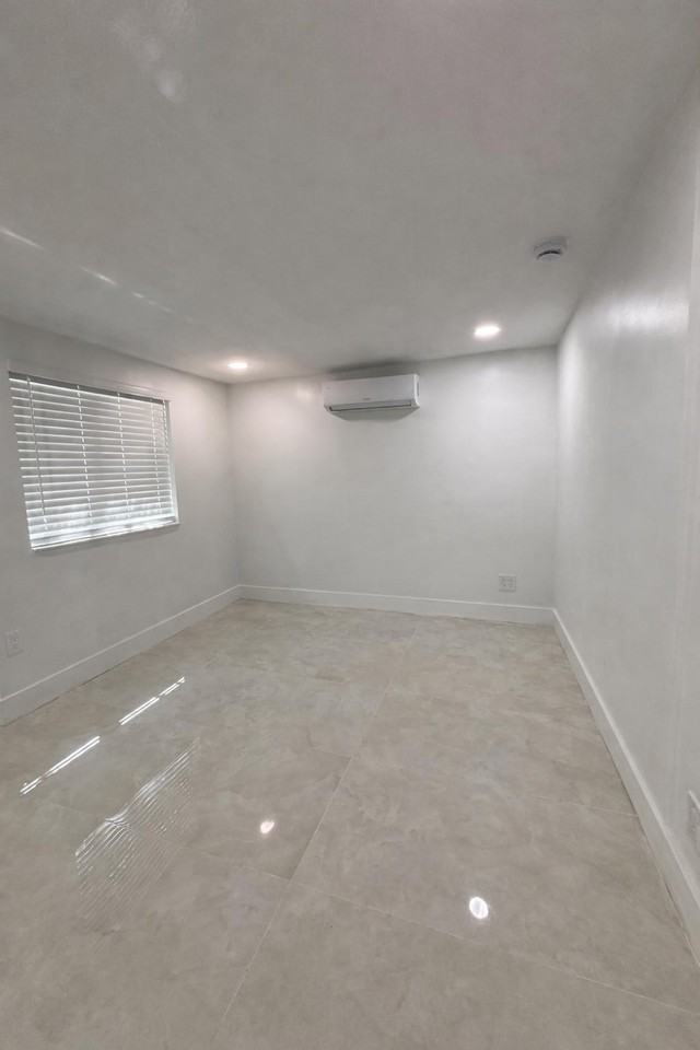 916 Ne 2nd St #D - Photo 6 of 9