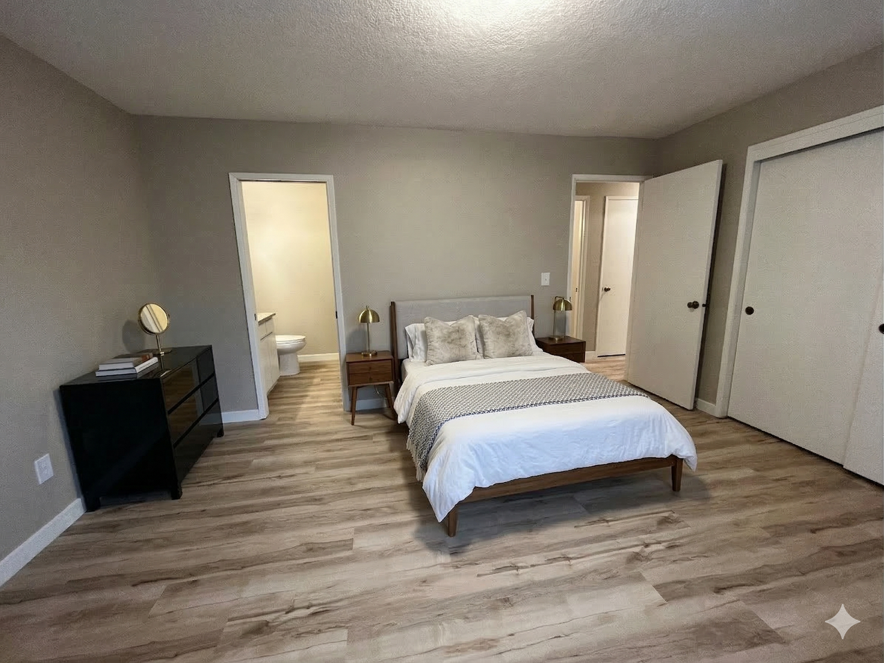 4387 Imperial Dr - Photo 5 of 34