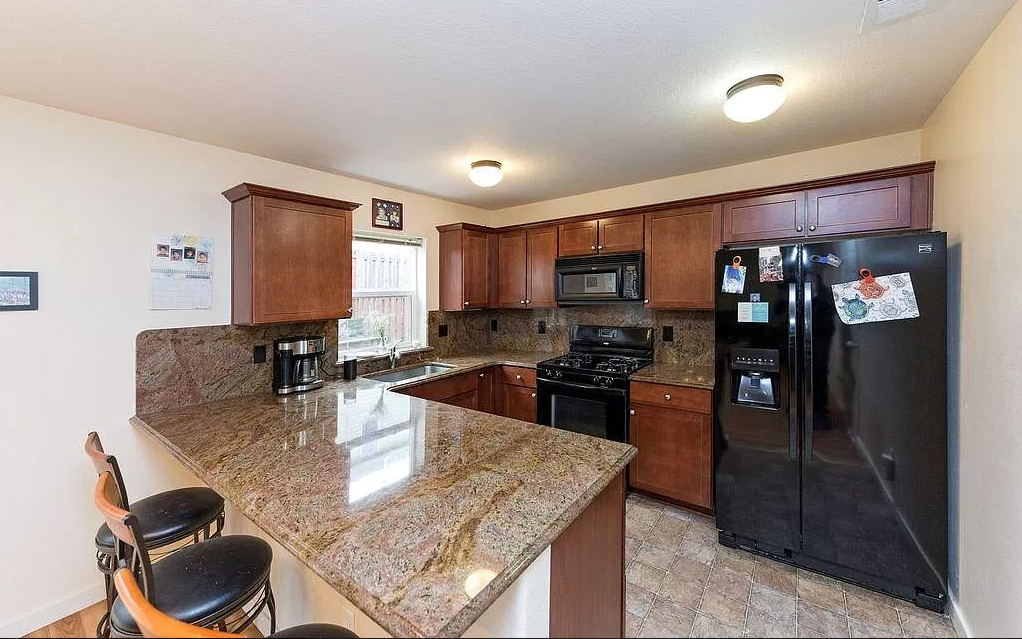 148 N Birch St #NA - Photo 4 of 13