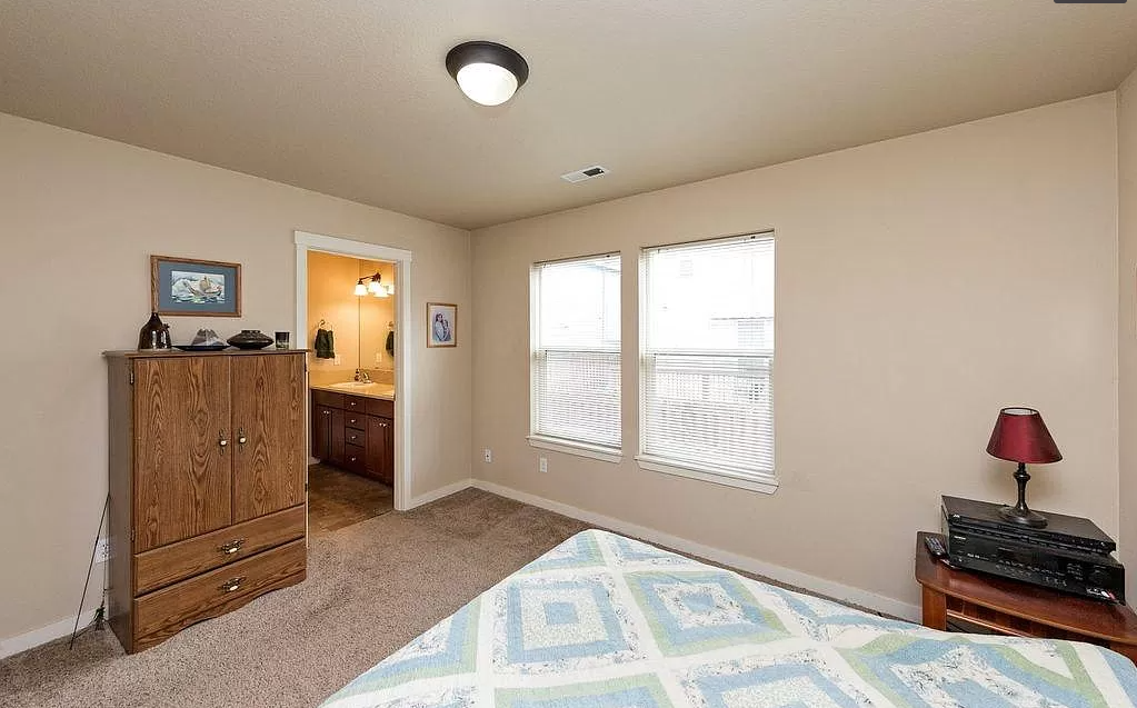148 N Birch St #NA - Photo 7 of 12