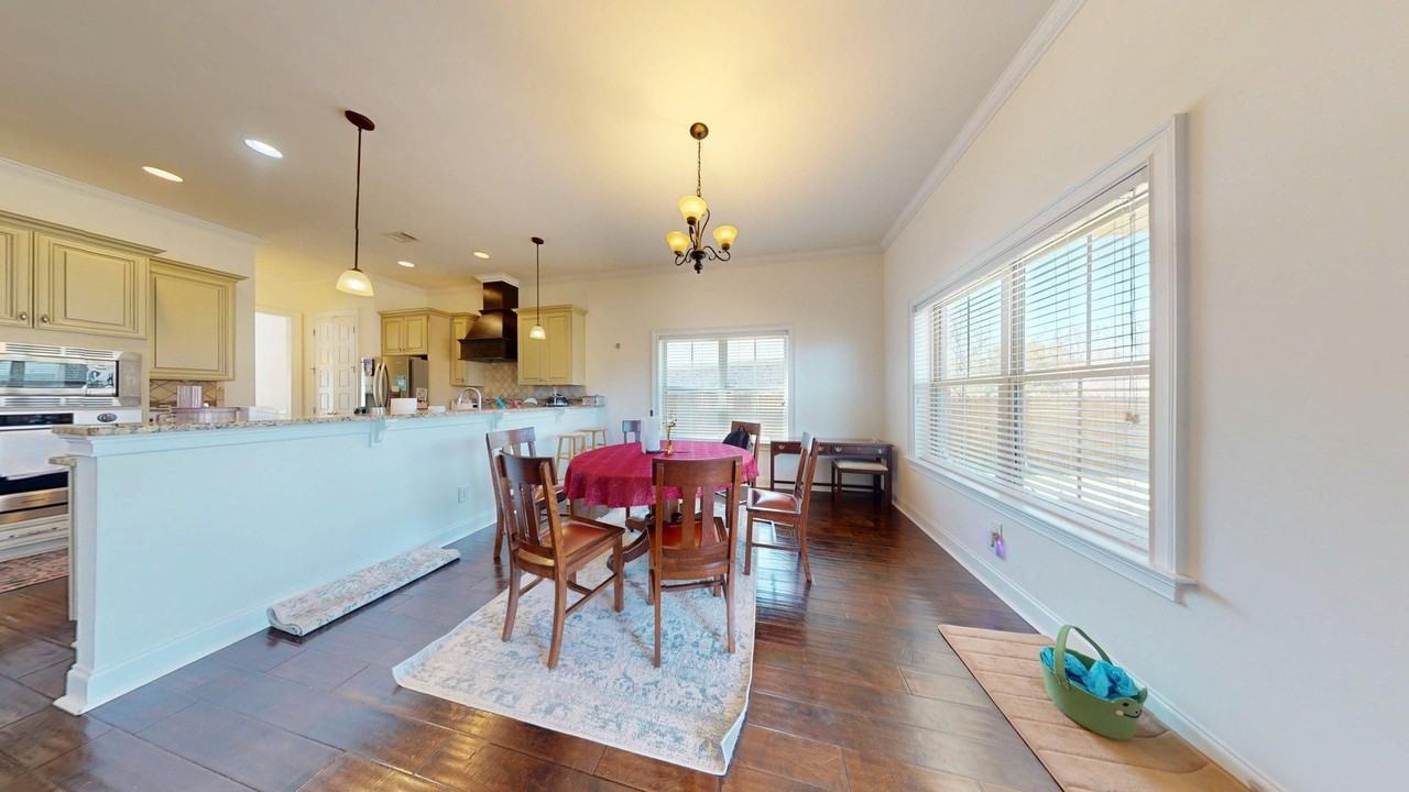 1305 Southridge Ct - Photo 6 of 18